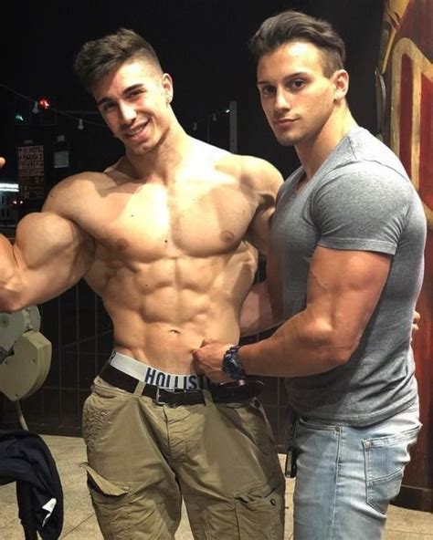 bodybuilder gay porn video